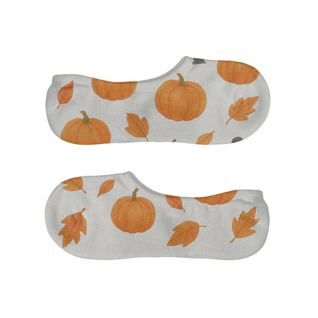 Autumn Leaf And Pumpkin Scatter On White Background breathable no-show socks