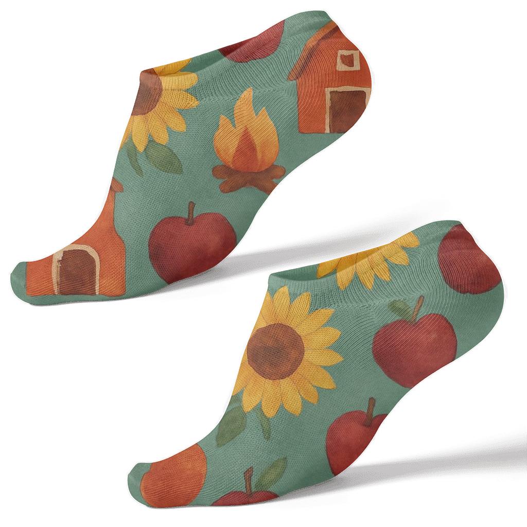 Sunflower Barn Scatter soft everyday ankle socks
