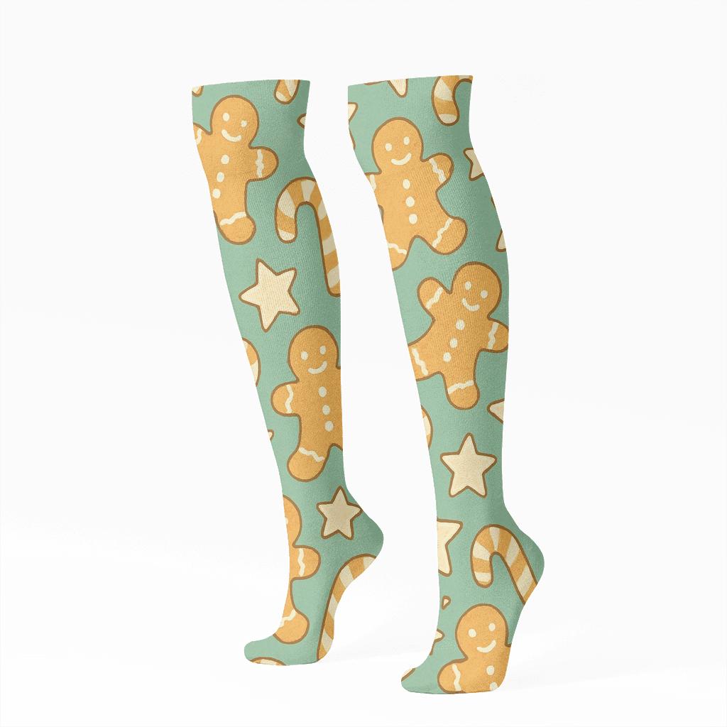 Gingerbread Men Scatter Xmas soft everyday knee-high socks