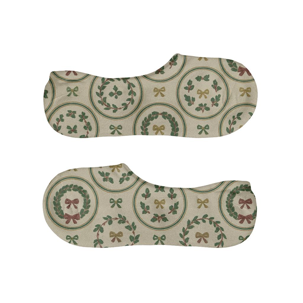 Wreath Medallion Holiday Repeat personalized no-show socks