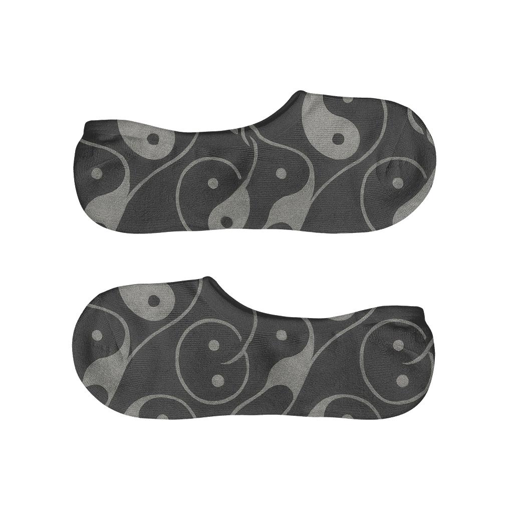 Interlocking Teardrop Tessellation On Charcoal custom no-show socks