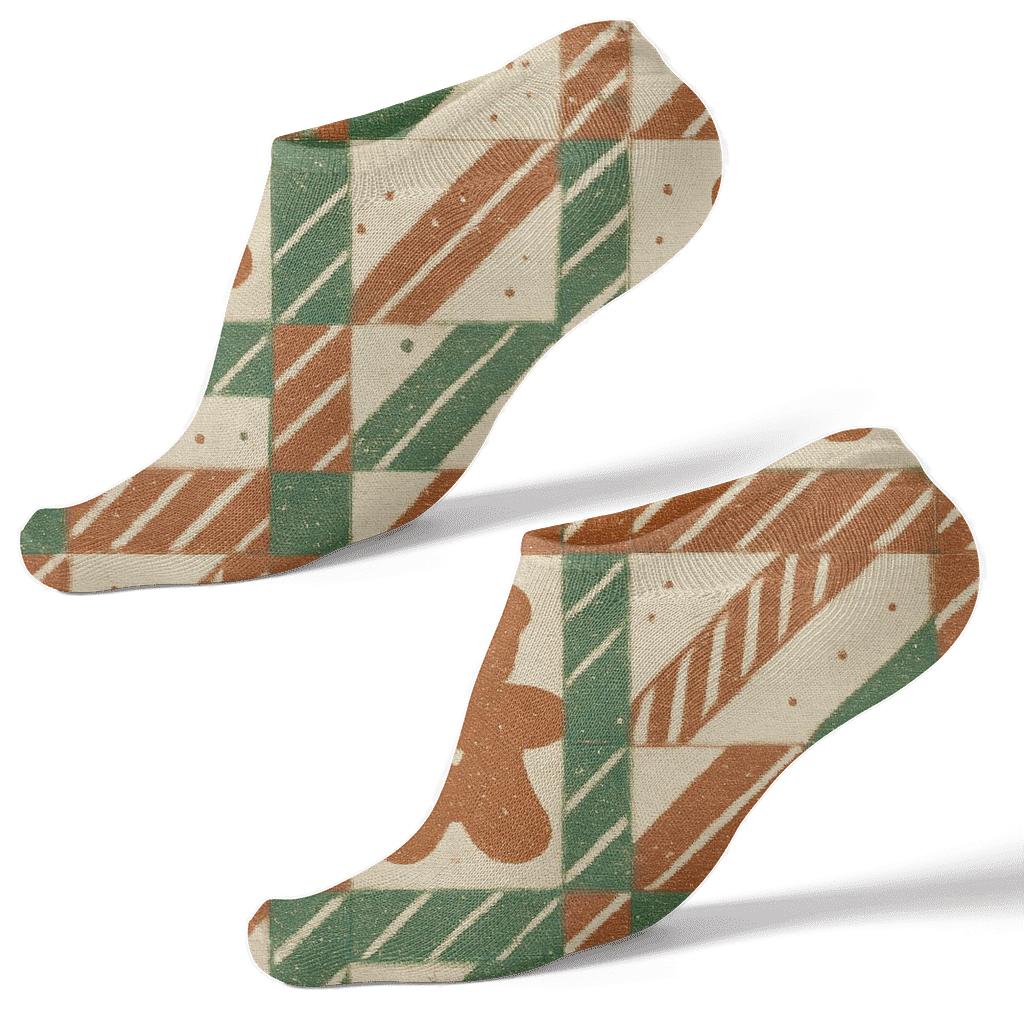 Gingerbread Bear Plaid soft everyday ankle socks