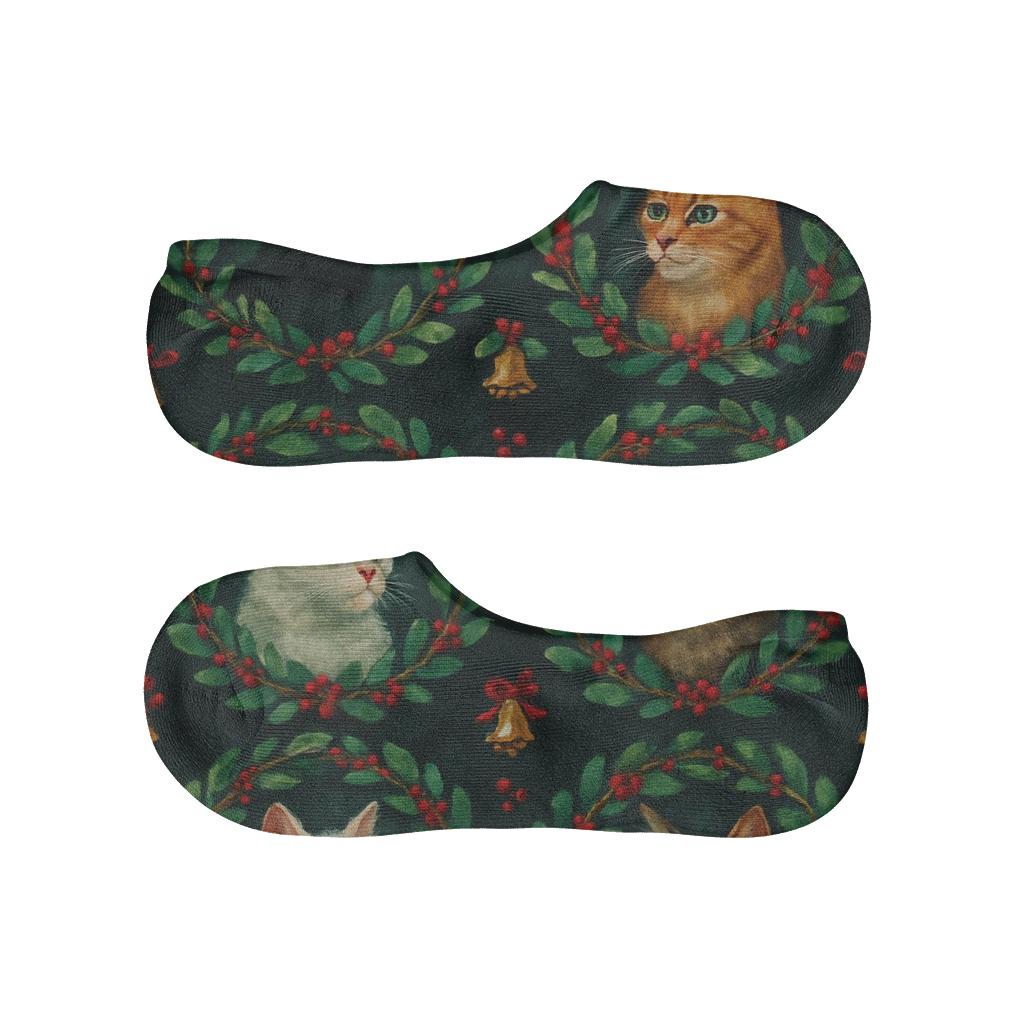 Midnight Mistletoe Circle On Black personalized no-show socks