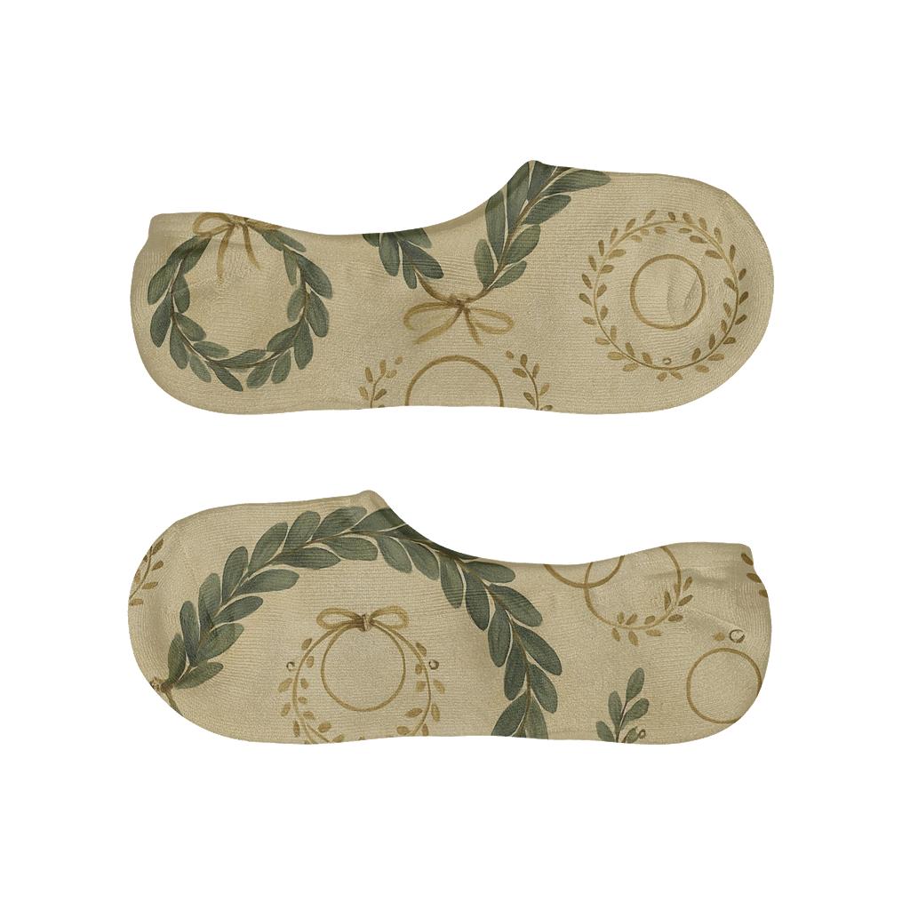Eucalyptus Garland Pattern With Wreath Motif comfortable low-cut socks