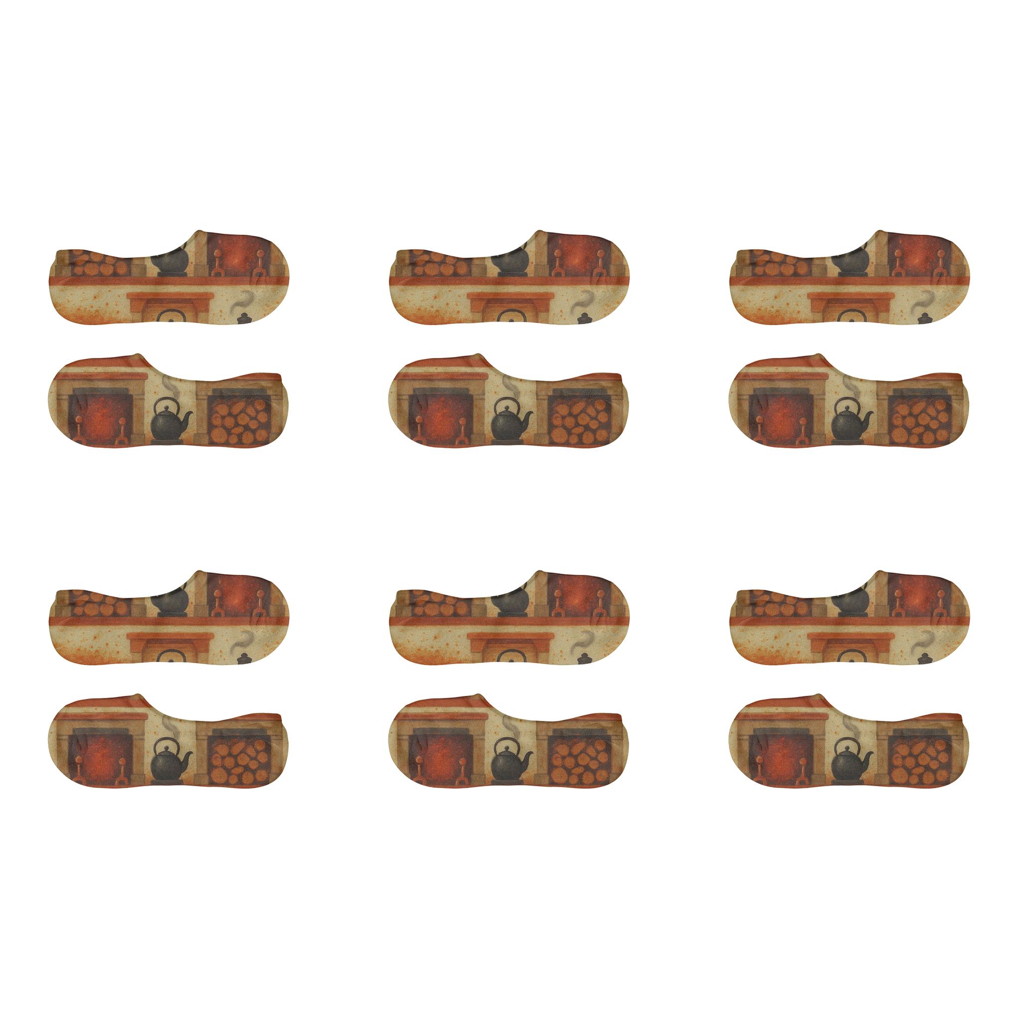 Hearthscape Tile Repeat With Heart Motif anti-slip no-show socks