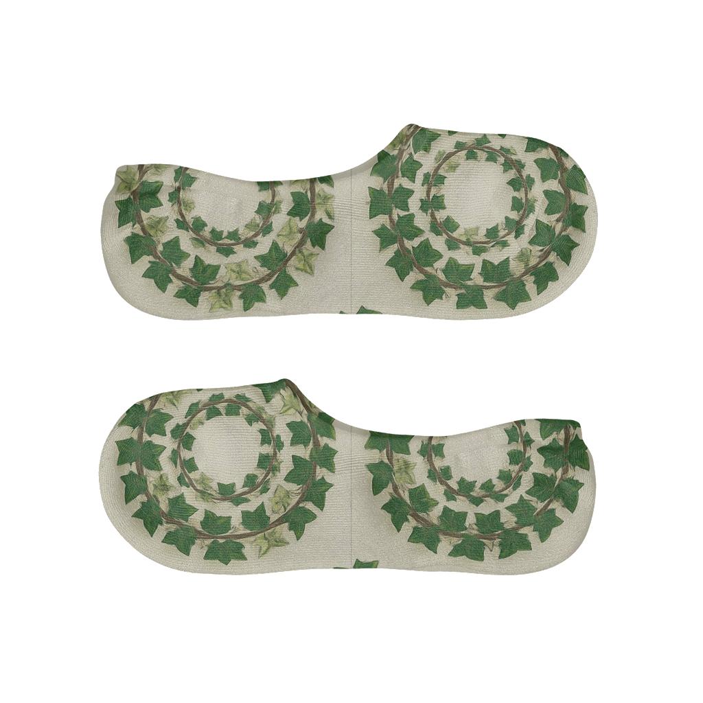 Ivy Wreath Medallion On Pale Cream soft cotton no-show socks