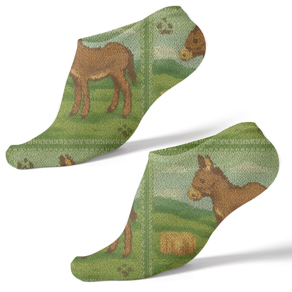 Donkey Meadow Grid trendy patterned ankle socks