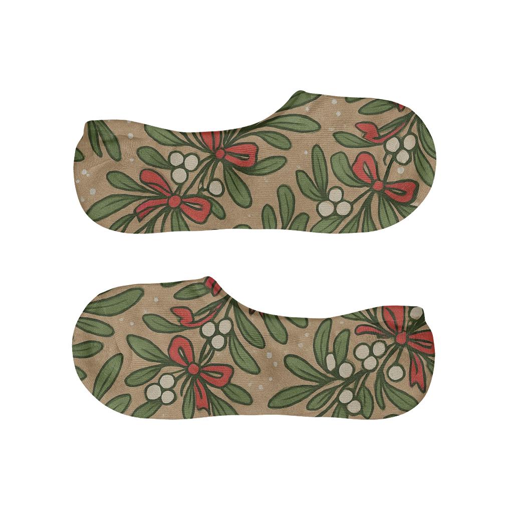 Paired Kissing Sprigs With Mistletoe Accent breathable seamless no-show sockscustom no-show socks