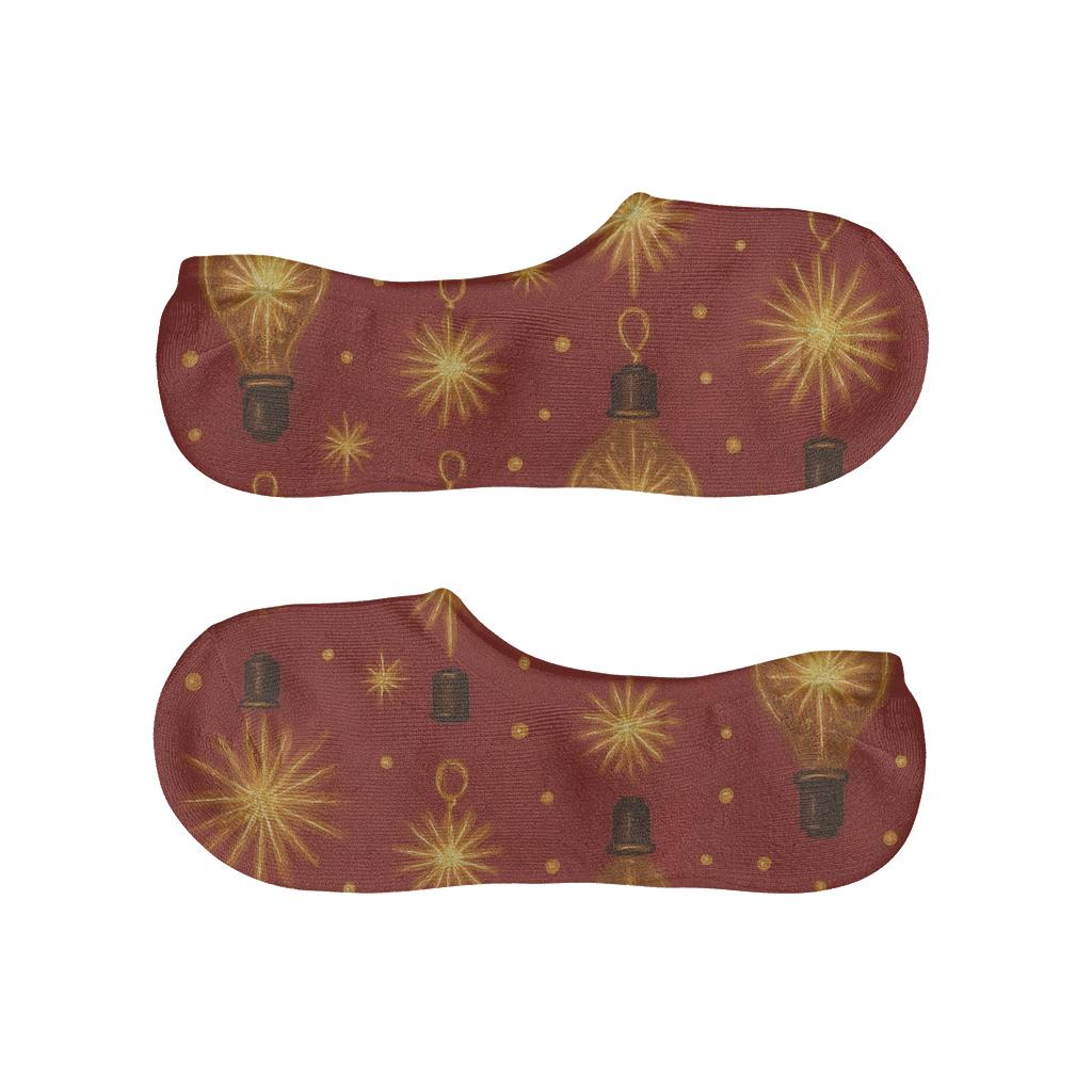 Golden Filament Starbursts On Muted Cranberry Background anti-slip no-show socks