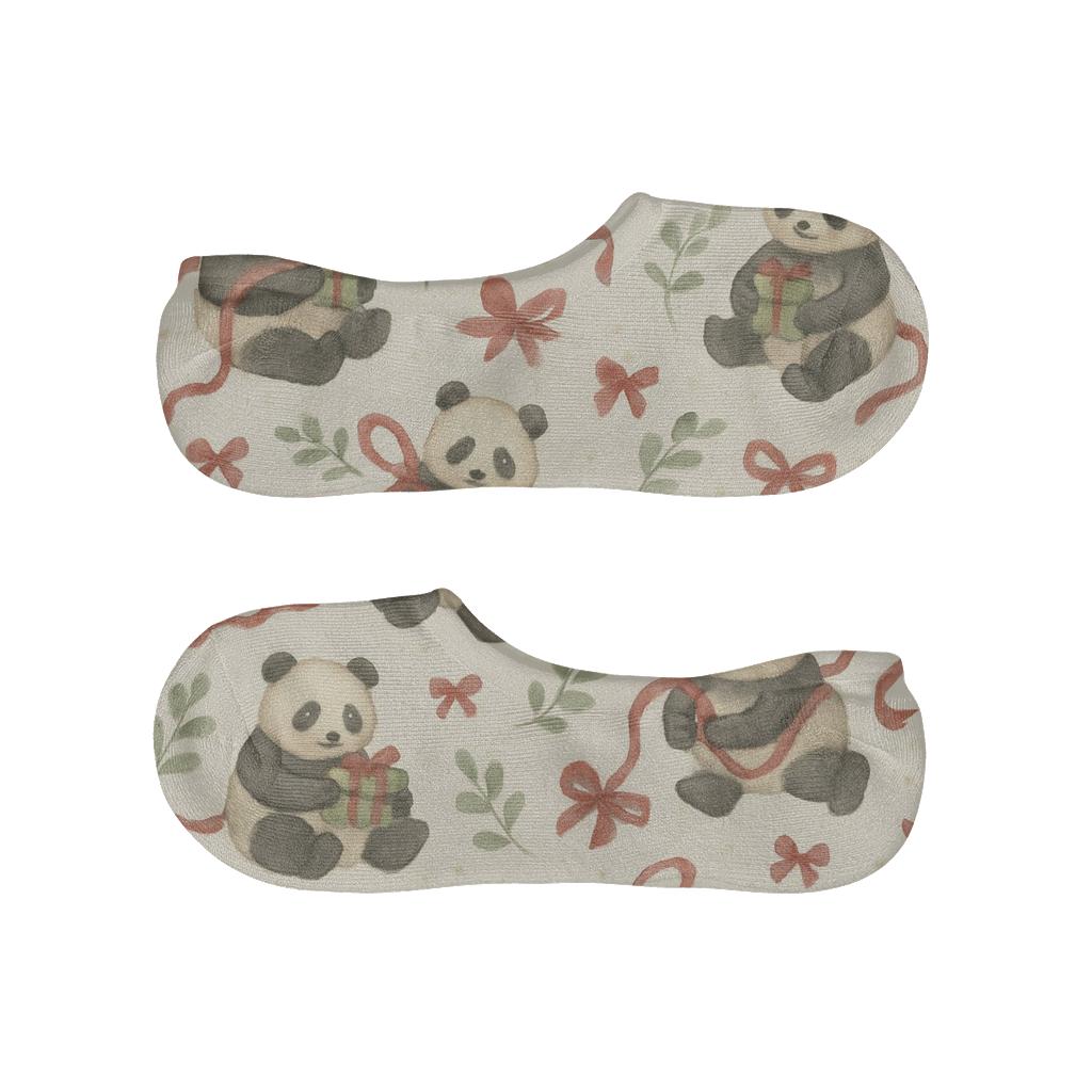 Panda Gift Scatter On Ivory Background breathable no-show socks