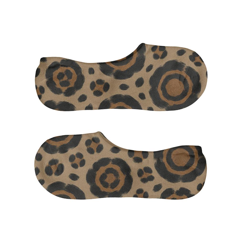 Oversized Medallion Spots On Neutral Ground anti-slip no-show socks