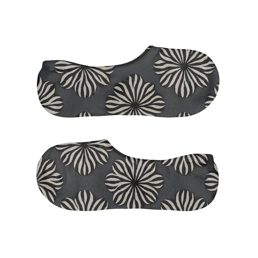 Radial Zebra Stripe Rosette Fields breathable no-show socks