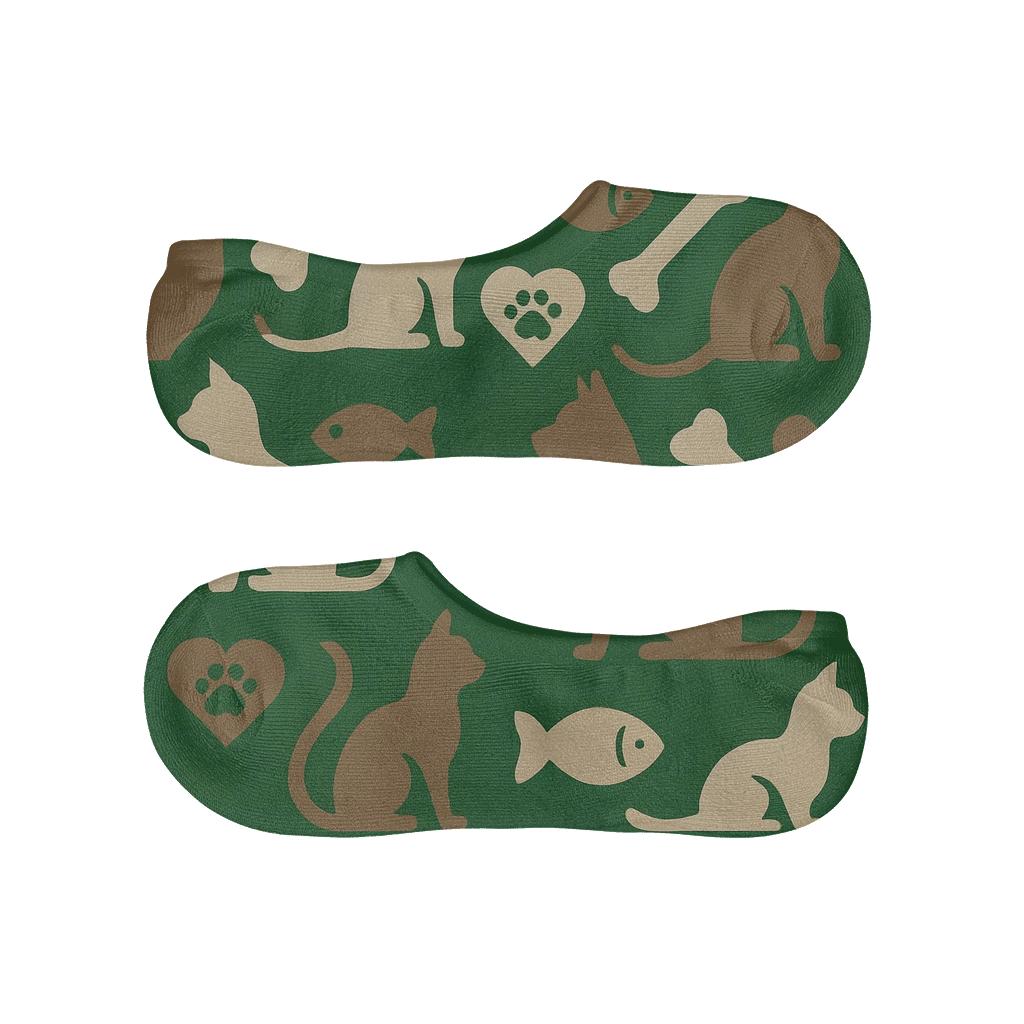 Forest Vet Silhouette Tessellation On Deep Green soft cotton no-show socks