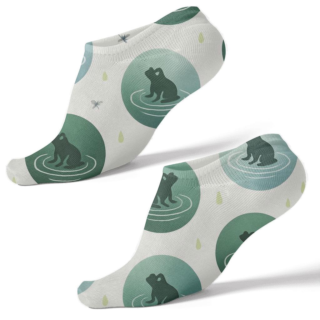 Pond Ripple Medallion Frog trendy patterned ankle socks