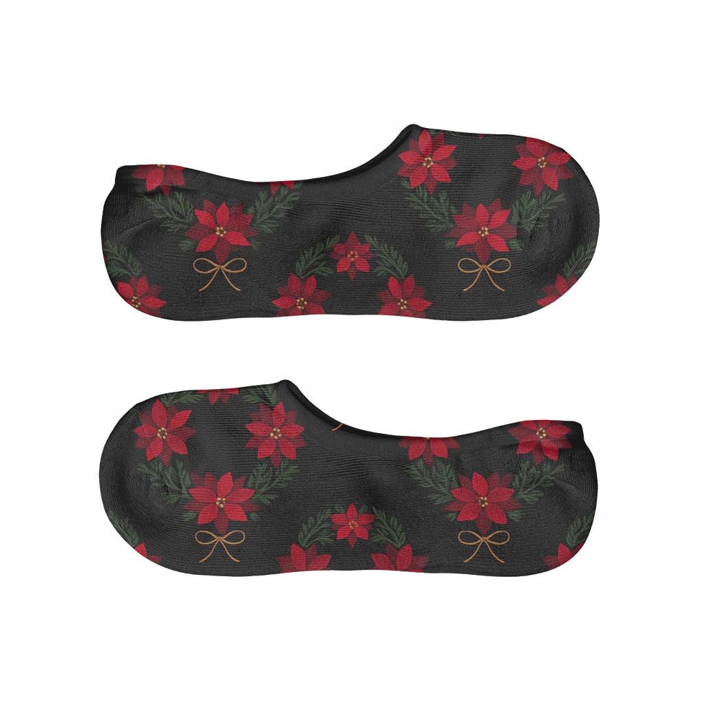 Ivory Poinsettia Wreath Lattice On Midnight Black anti-slip no-show socks