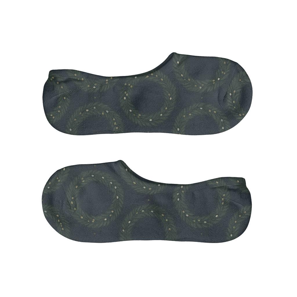 Starlit Wreath Lattice With Evergreen Branches Motif trendy no-show sock styles