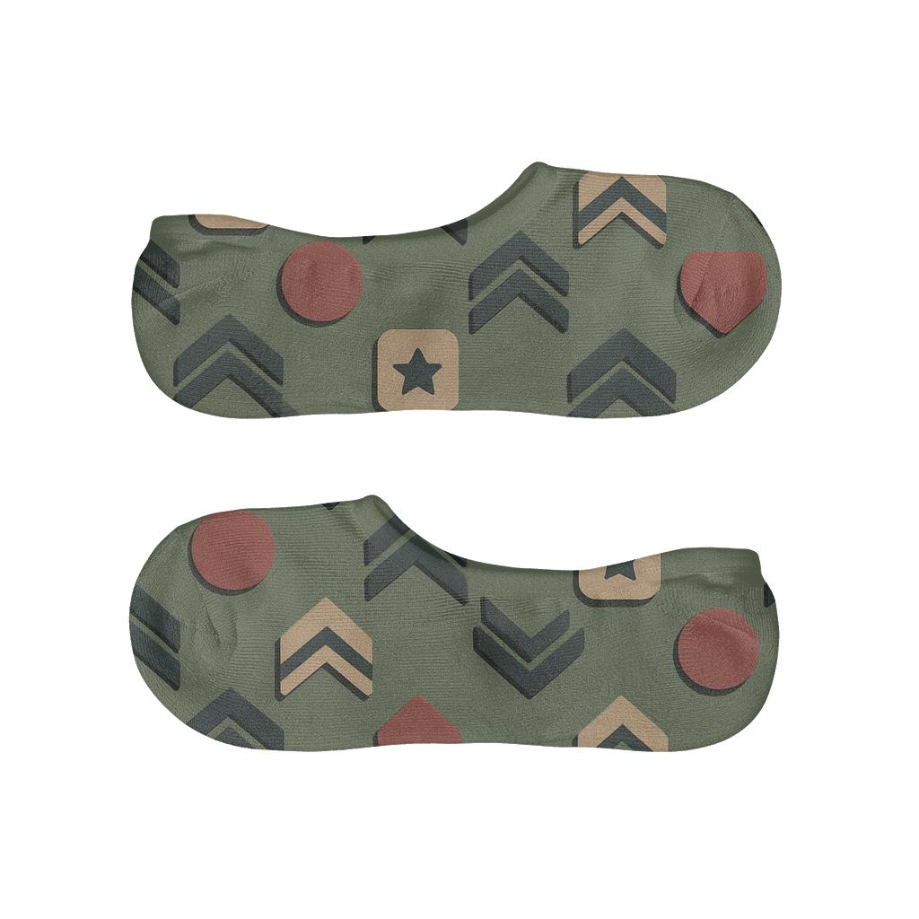 Diagonal Camouflage Grid With Soldier Insignia anti-slip no-show socks