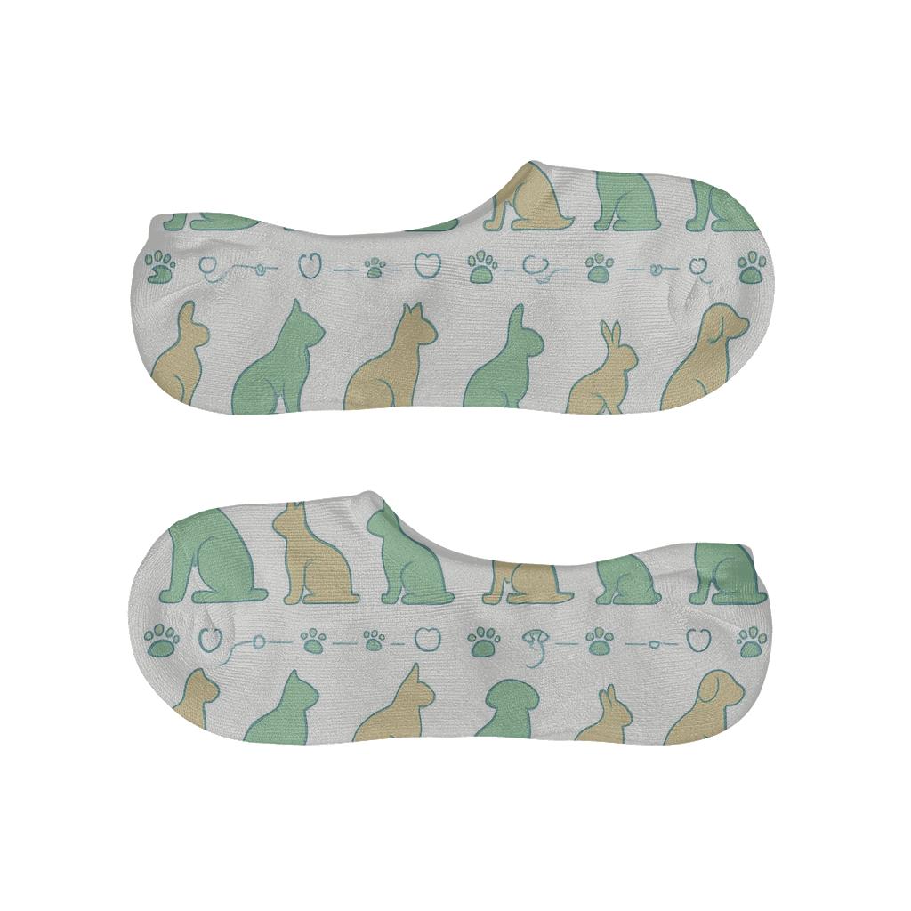 Calm Animal Silhouette Grid Veterinarian low cut no-show socks