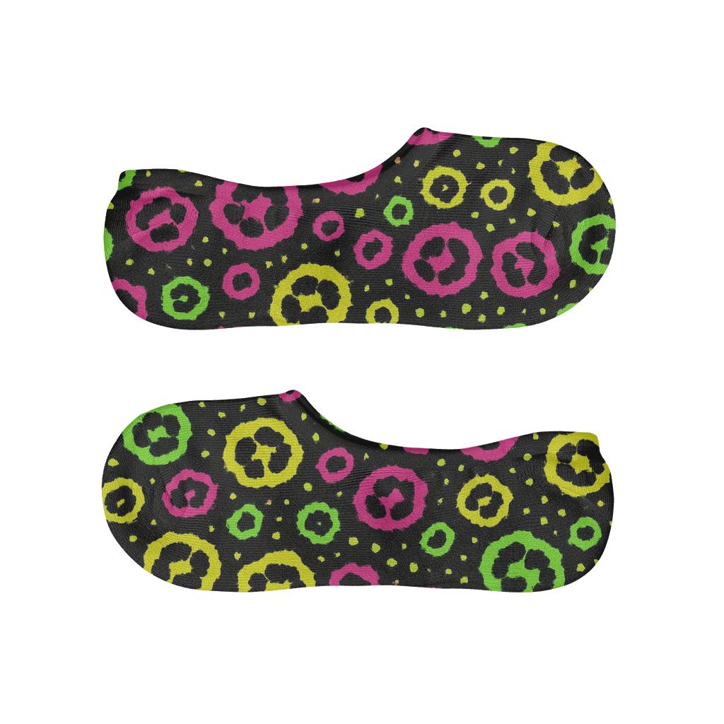 Neon Rosette Pulse Bands On Deep Black anti-slip no-show socks
