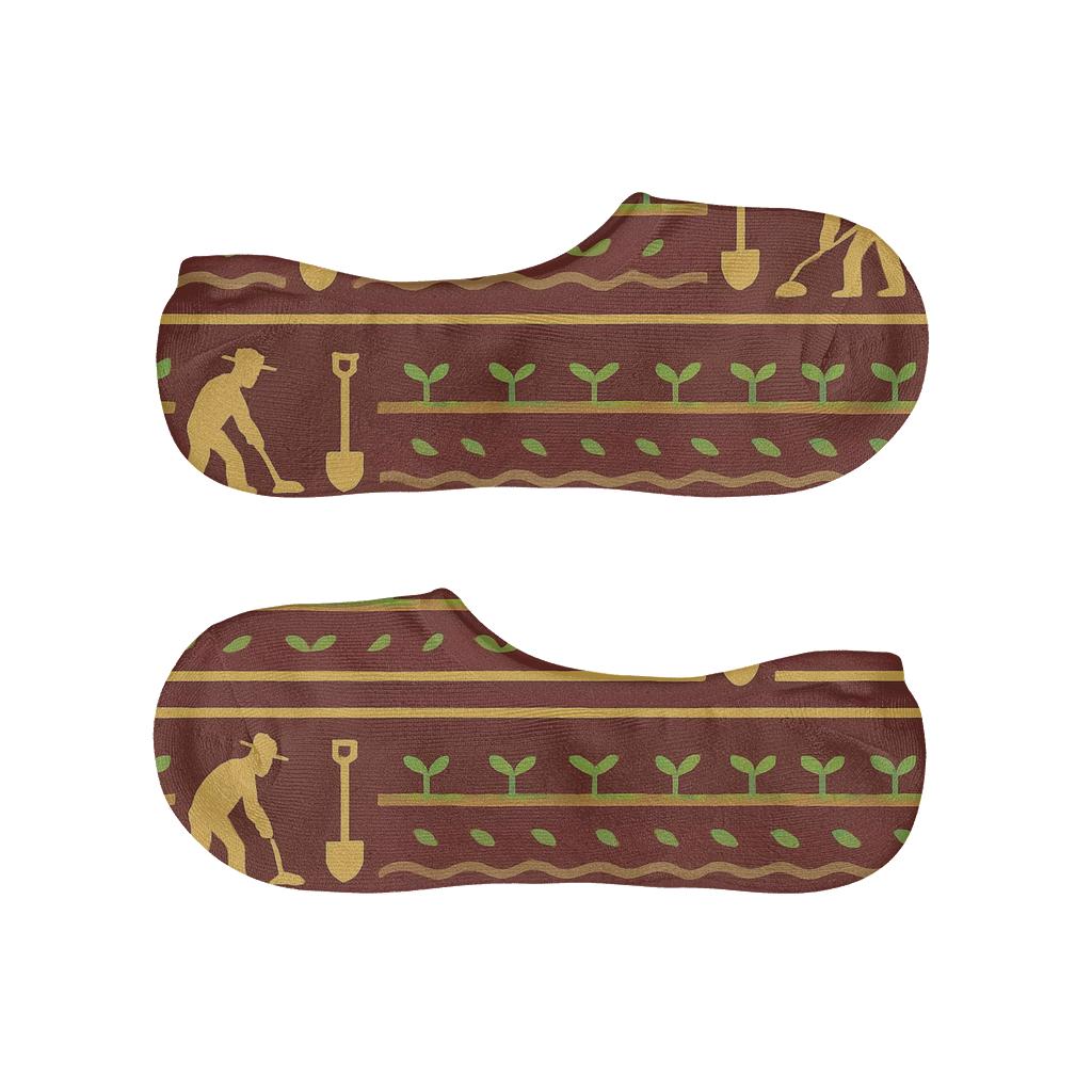 Garden Rows With Farmer Motif Bands designer print no-show socks