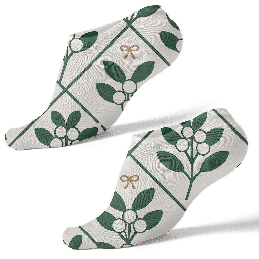 Berry Lattice In Botanical Chic With Mistletoe soft everyday ankle socks