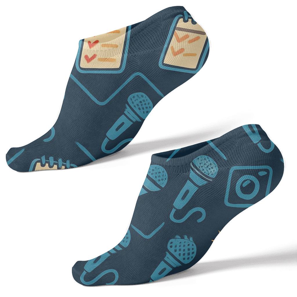Microphone Chevron On Navy Background, Reporter Edition soft everyday ankle socks