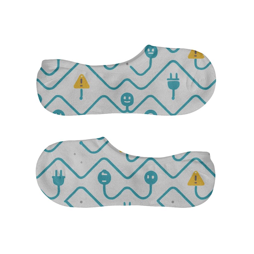 Circuit Blue Chevron Wiring Pattern With Electrician Accent anti-slip no-show socks