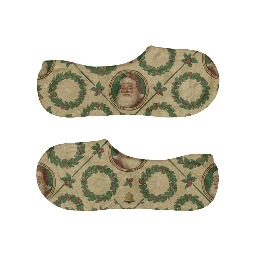 Holly Lattice With Santa Claus Medallions low cut no-show socks
