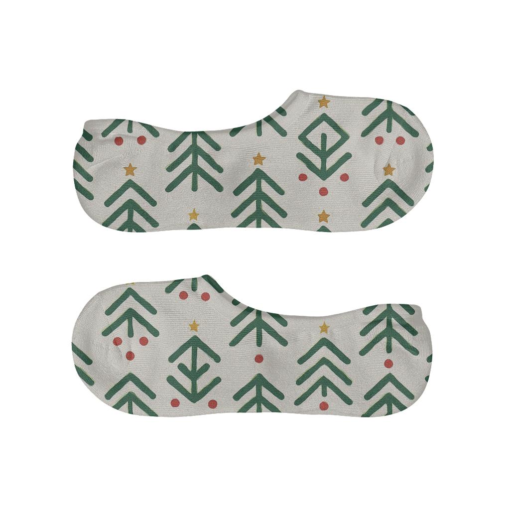 Minimal Christmas Tree Chevron On White Background low cut no-show socks