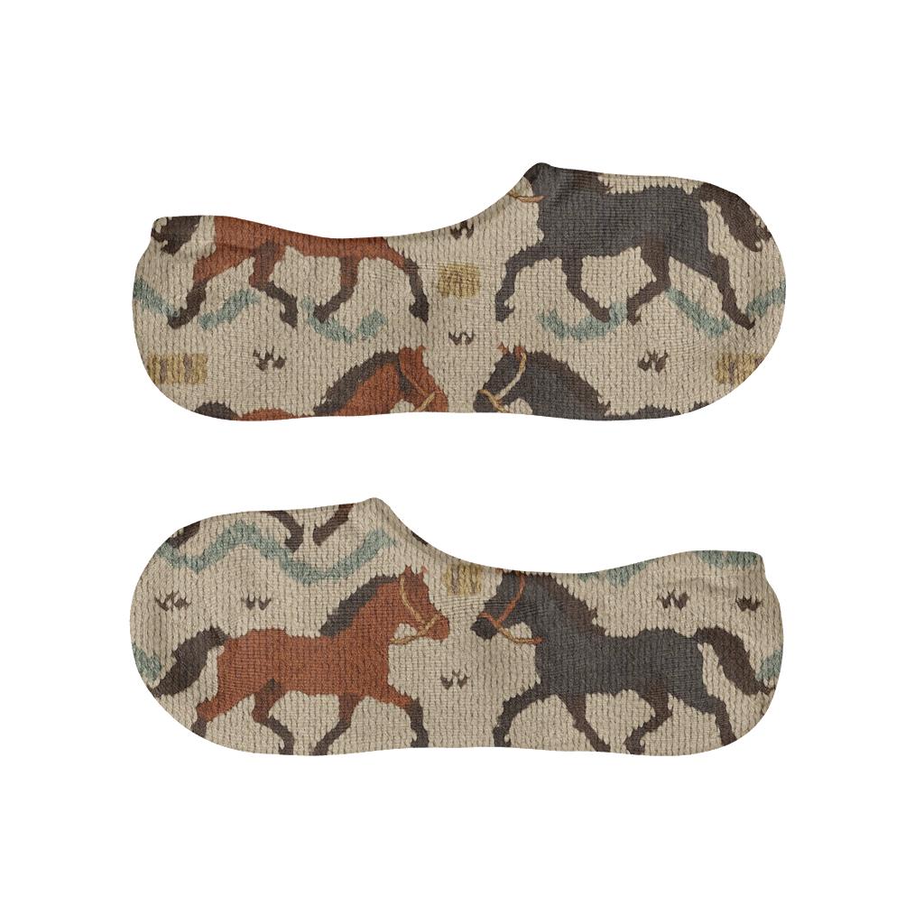 Knitted Pasture Tapestry With Horse Motif anti-slip no-show socks