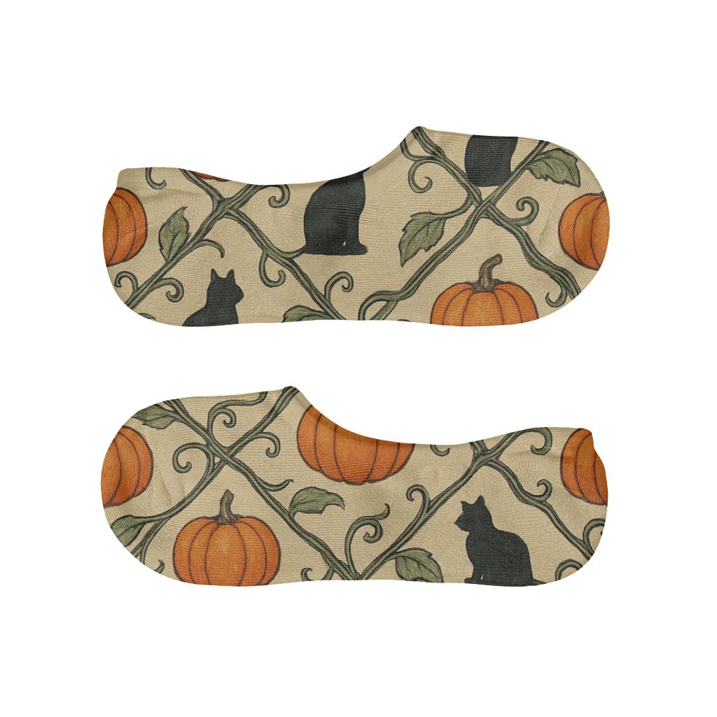 Pumpkin Vine Lattice With Black Cats On Proper Background breathable no-show socks