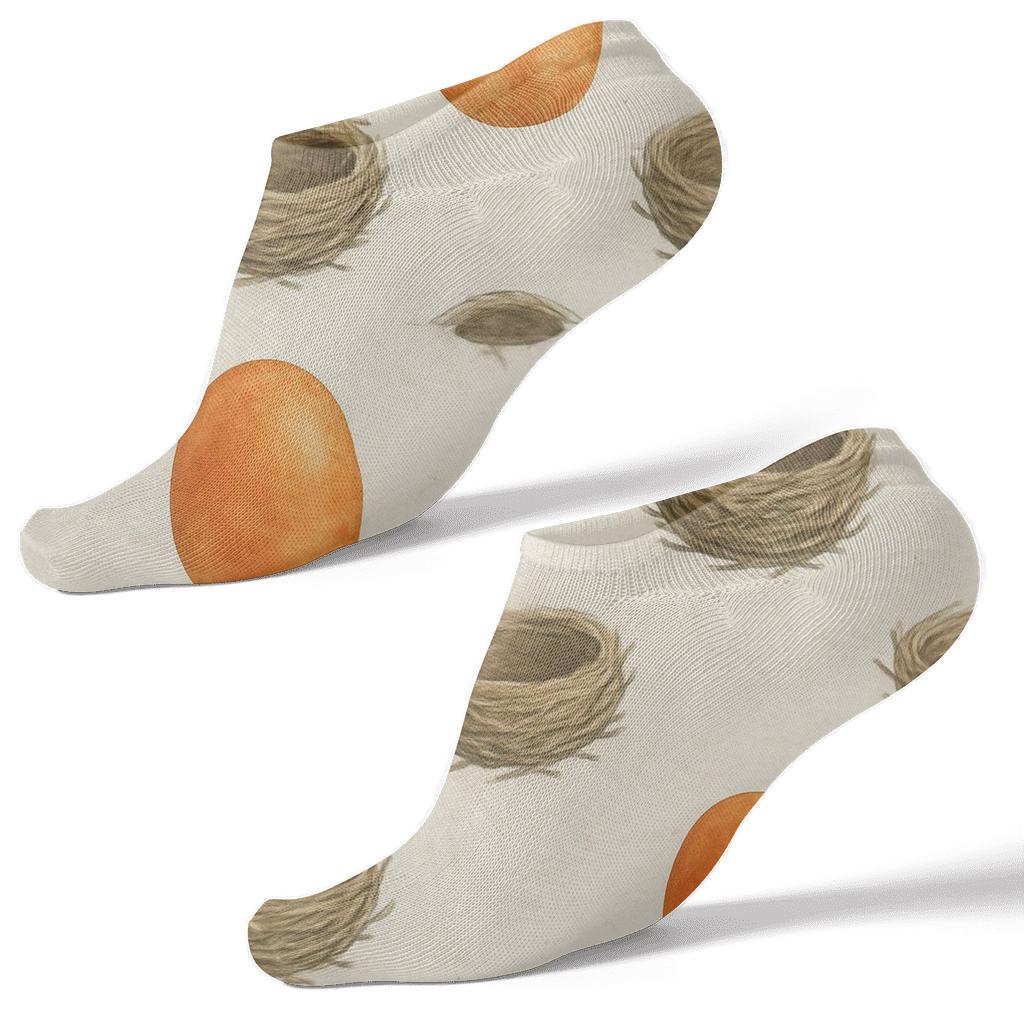 Robin Chest Dot Matrix And Nest Cup Texture On Cream Background premium sports ankle socks