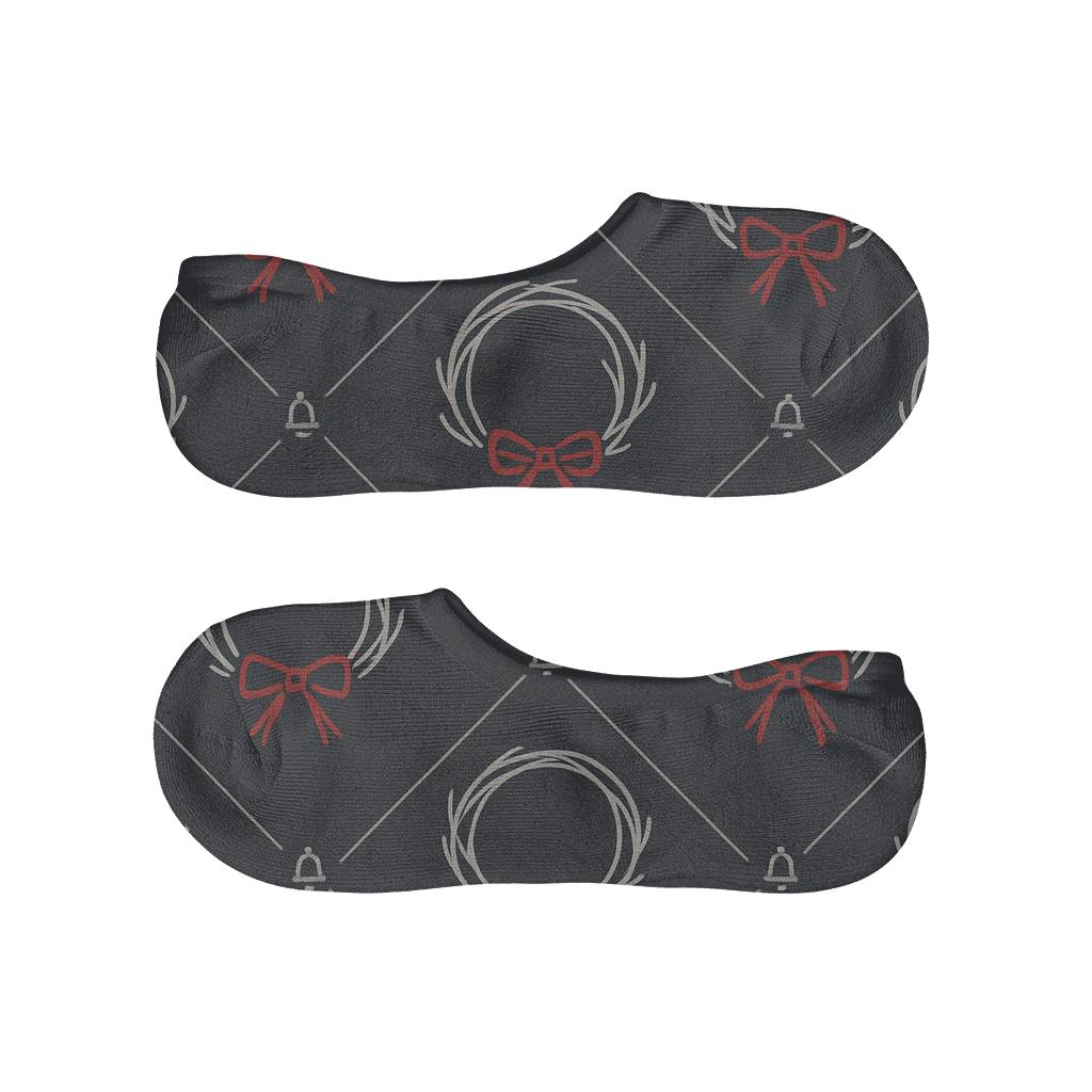 Twig Lattice With Ribbon Tied Wreath designer print no-show socks