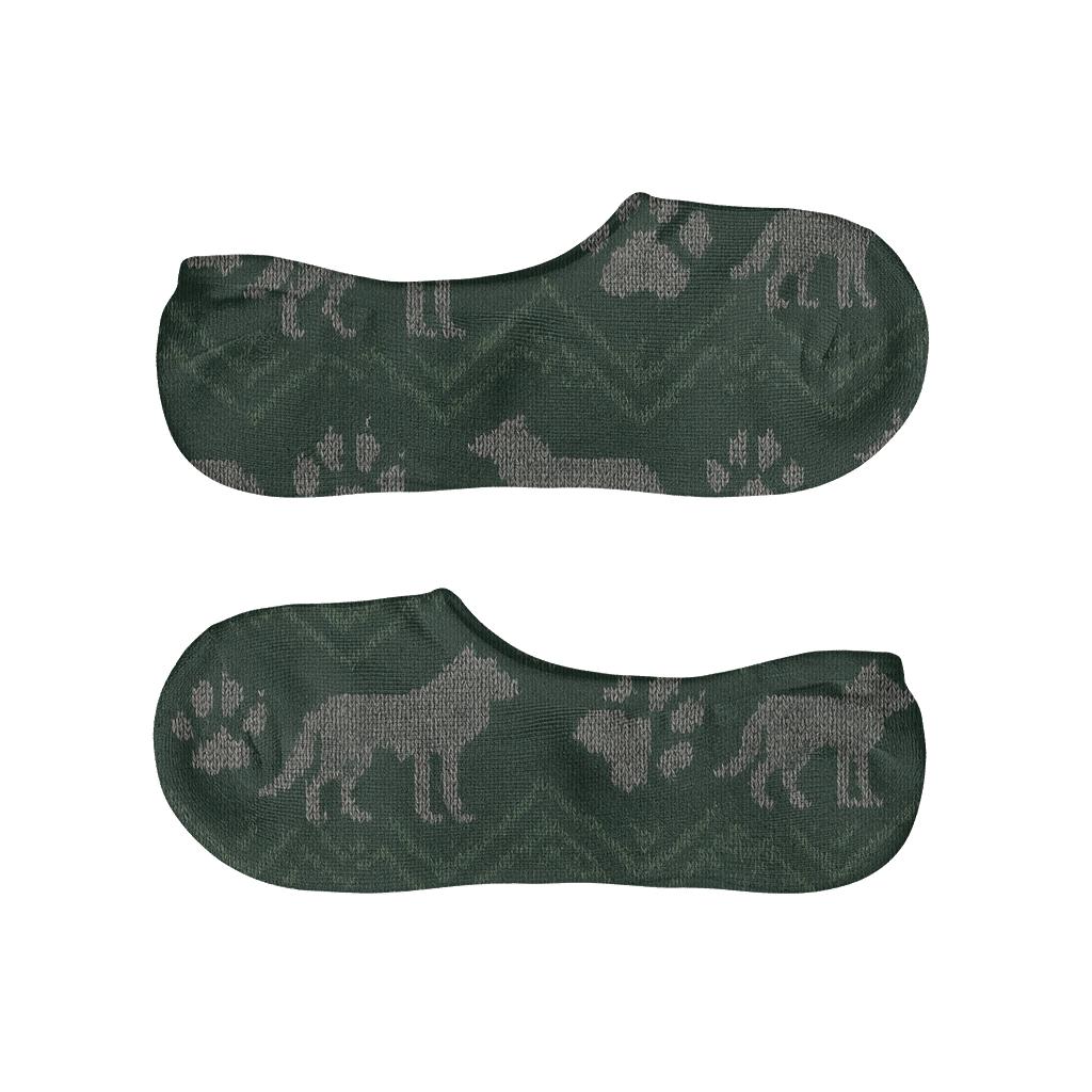Knitted Ridge Pattern With Gray Wolf Motifs custom no-show socks