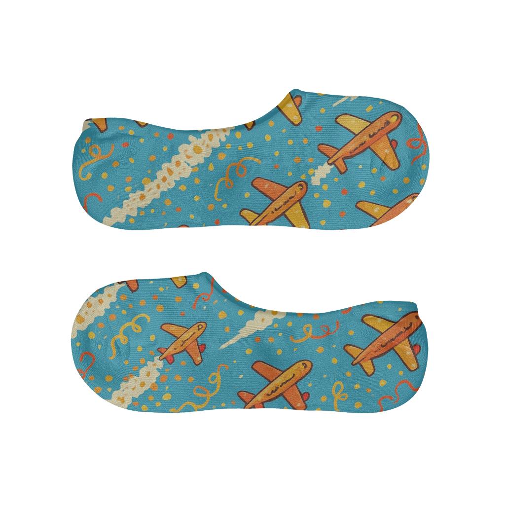 Airplane Parade Party Pattern With Confetti Contrails soft cotton no-show socks