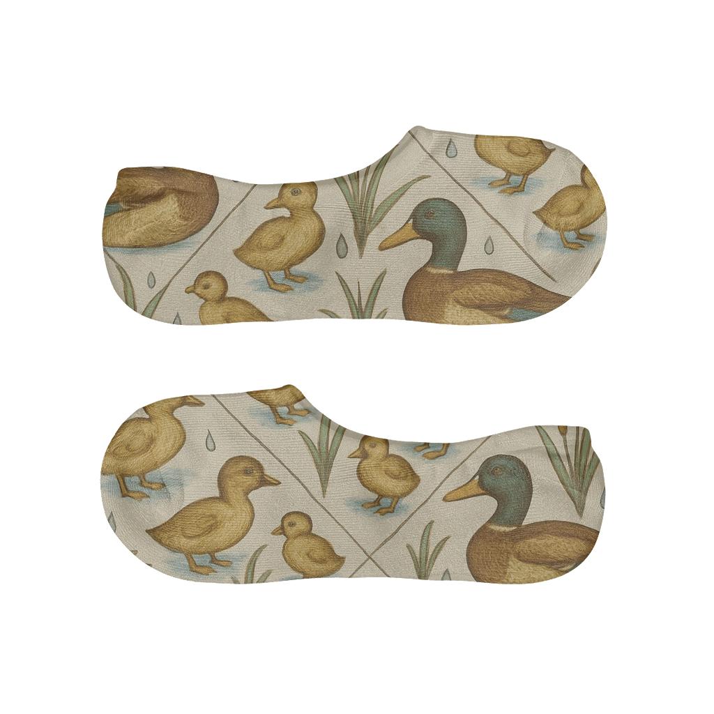 Vintage Wetland Poster With Duck Motif Tiles low cut no-show socks