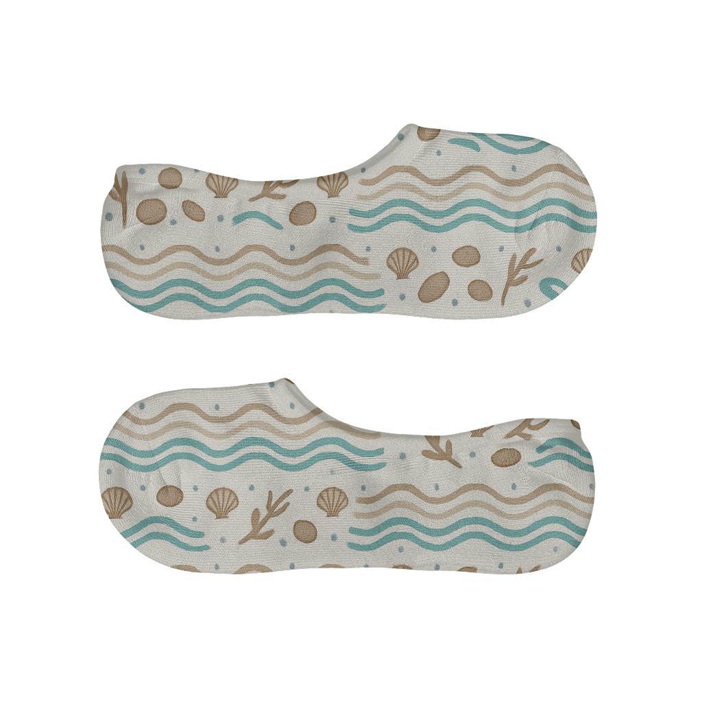 Low Tide Ripple Bands With Shell Pebble Micro Motifs designer print no-show socks