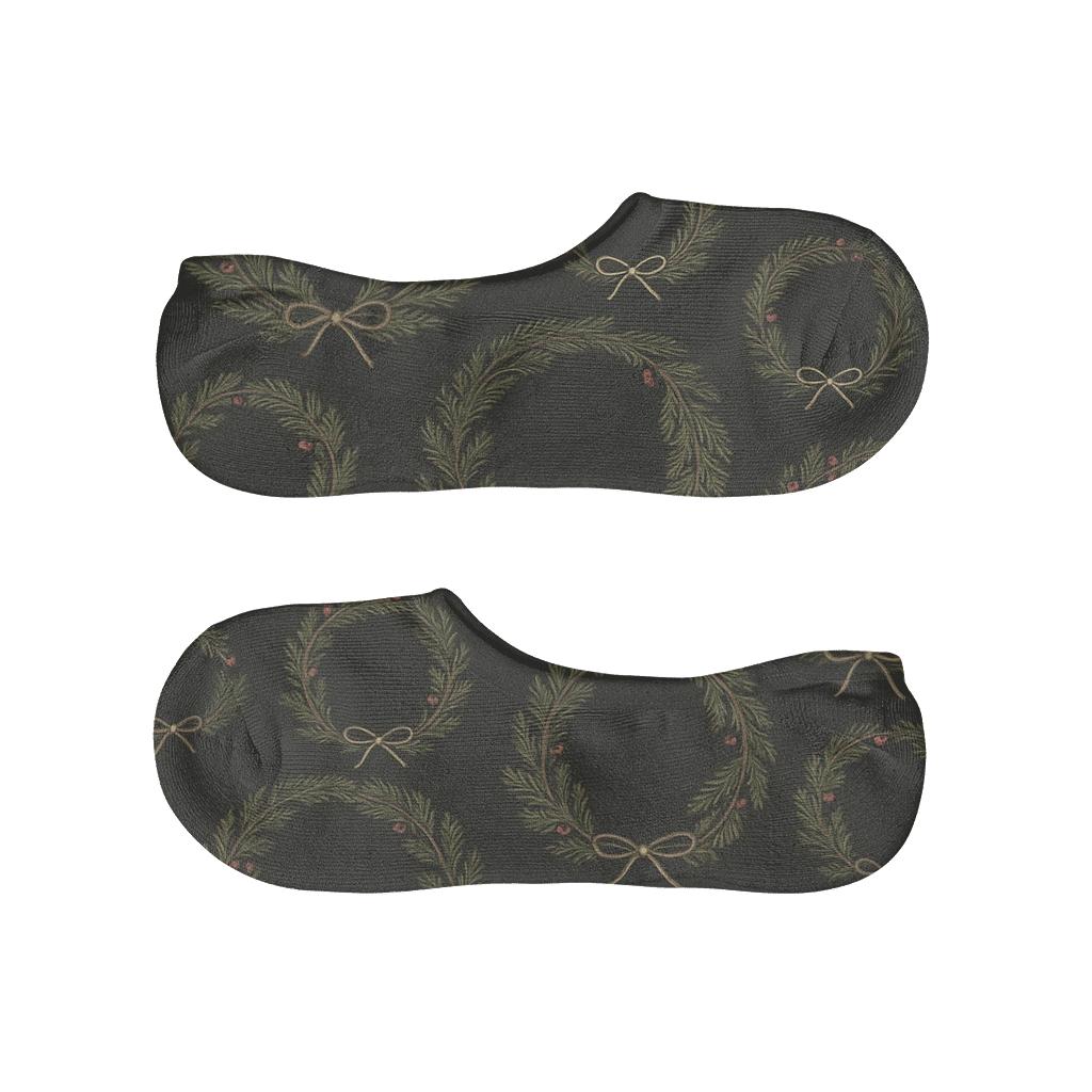 Wreath Repeat With Evergreen Branches On Charcoal Field comfortable invisible socks