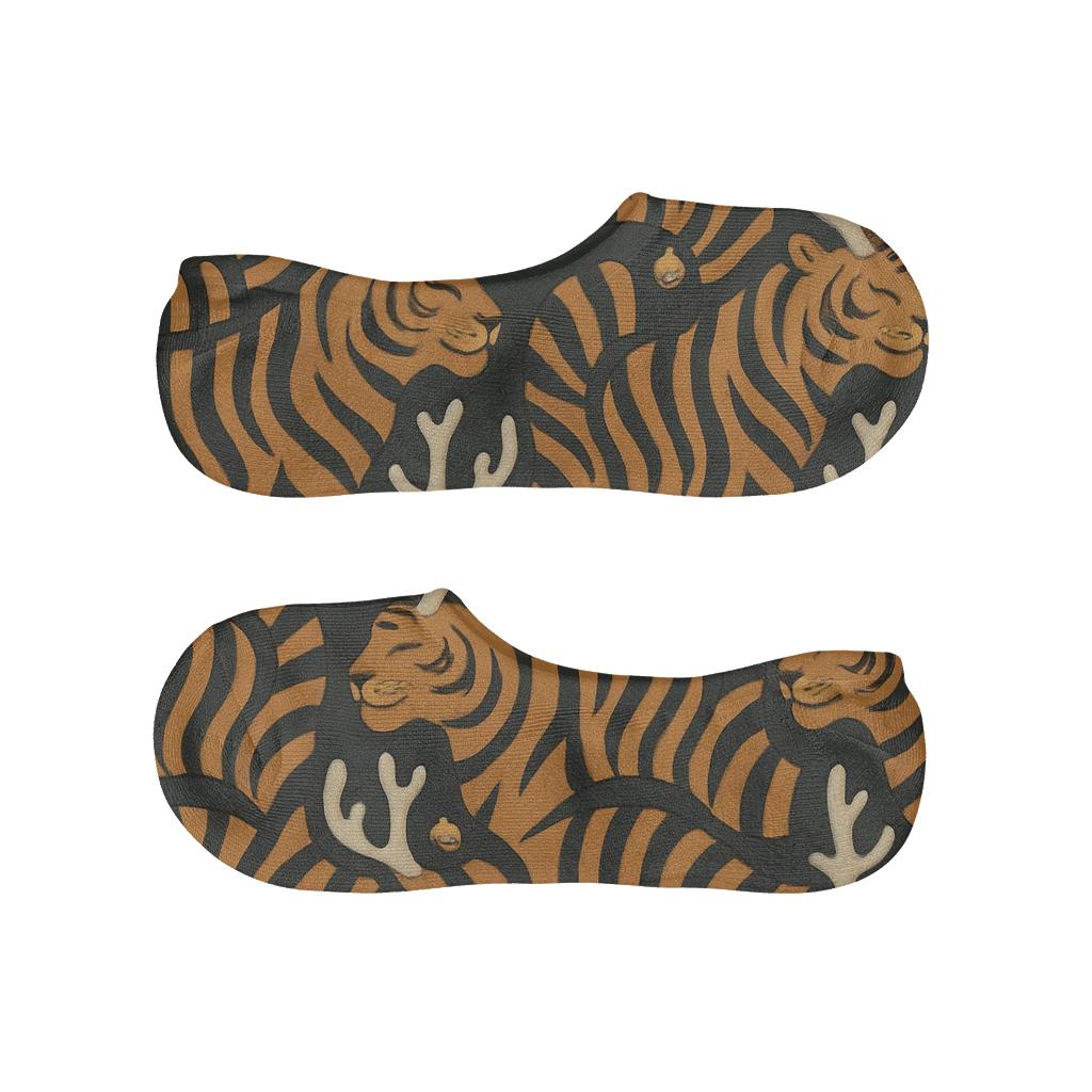Reindeer Tiger Stripe Tessellation On Charcoal Background low cut no-show socks
