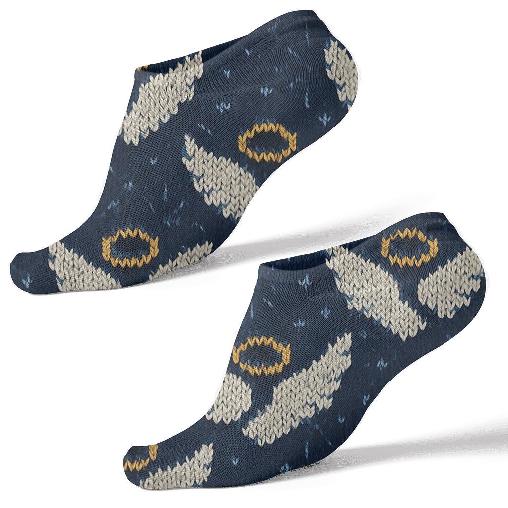 Feather Chevron In Angel Light trendy patterned ankle socks