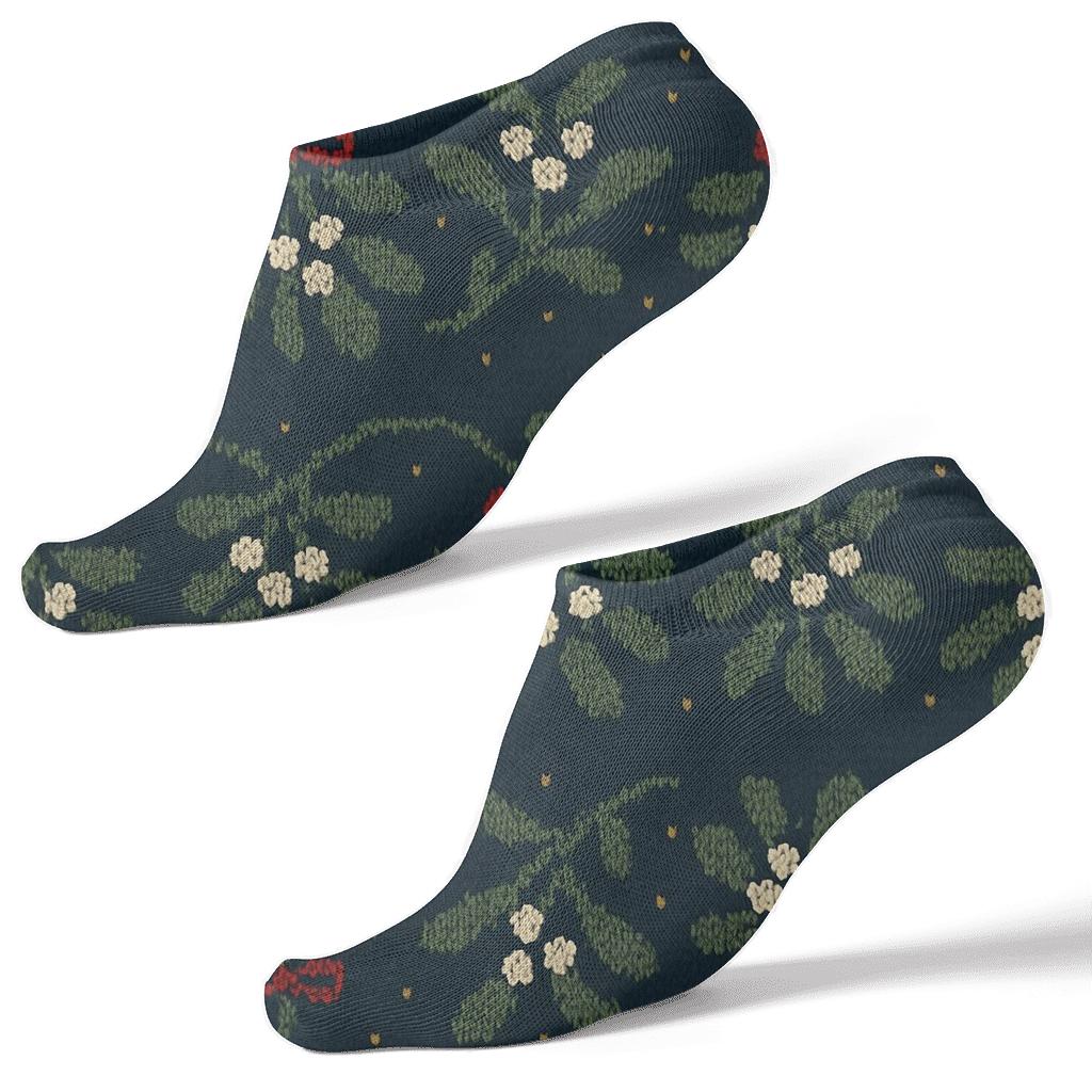 Knitted Illusion Garland Mistletoe Pattern trendy patterned ankle socks