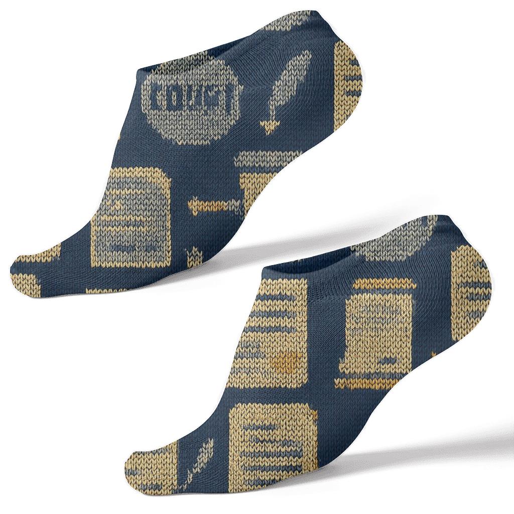 Knit Illusion Filing Grid Court Clerk Pattern trendy patterned ankle socks