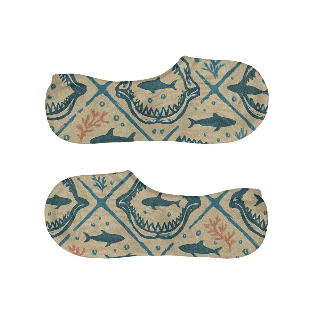 Tessellated Reef Pattern With Shark Jaws anti-slip no-show socks