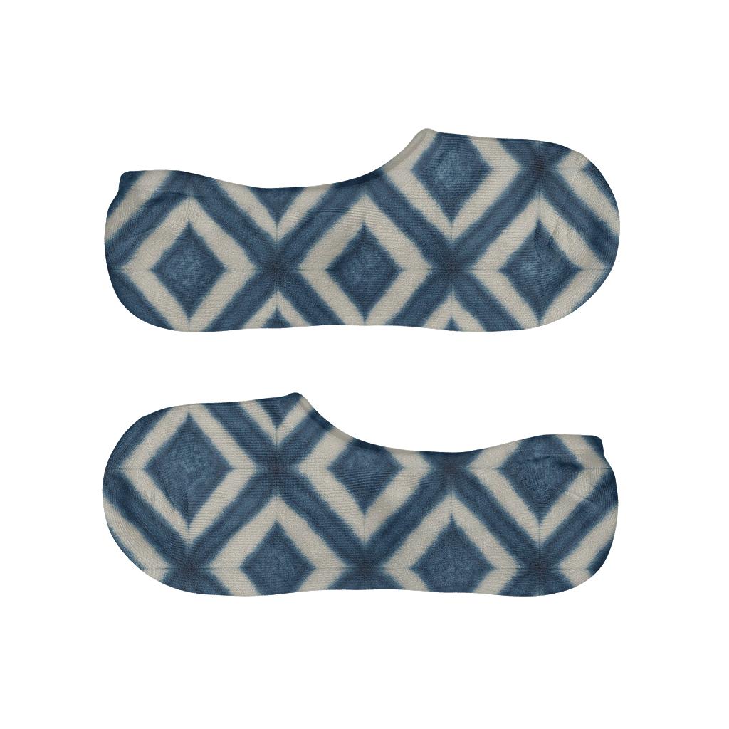 Indigo Shibori Diamond Lattice On Ivory Background anti-slip no-show socks