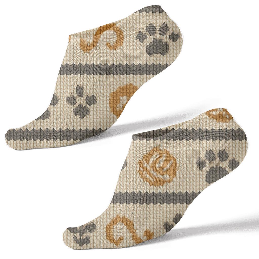 Knit Illusion Whisker Stripes, Cat Edition trendy patterned ankle socks