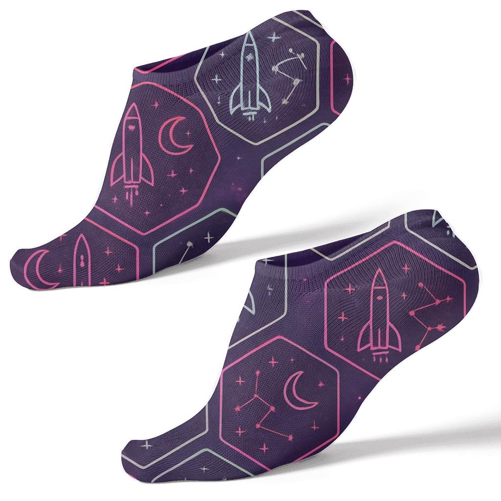 Retro Mission Patch Tessellation On Cosmic Purple premium sports ankle socks
