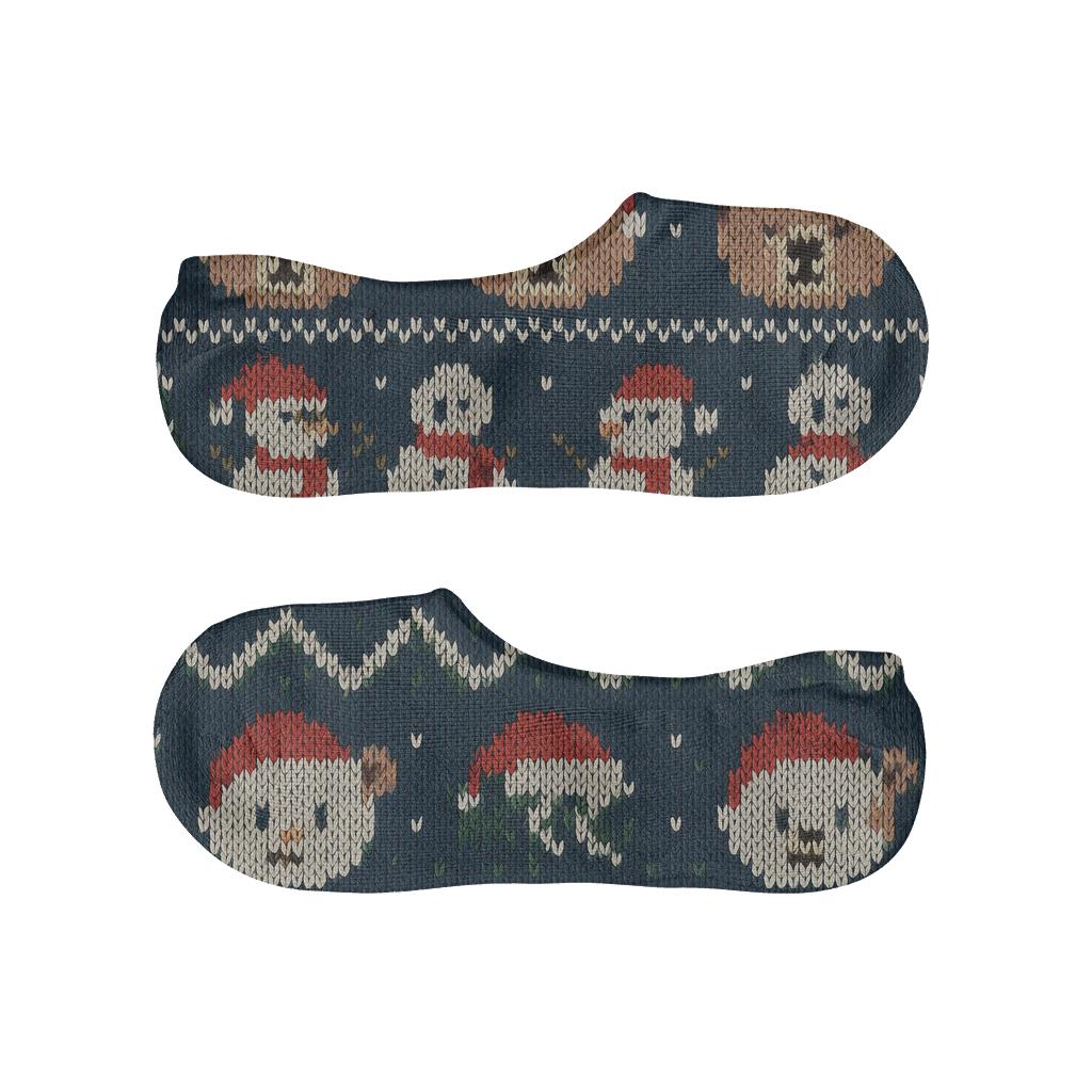 Cozy Knitted Bear Snowman Fair Isle On Navy Blue Background breathable seamless no-show sockscustom no-show socks