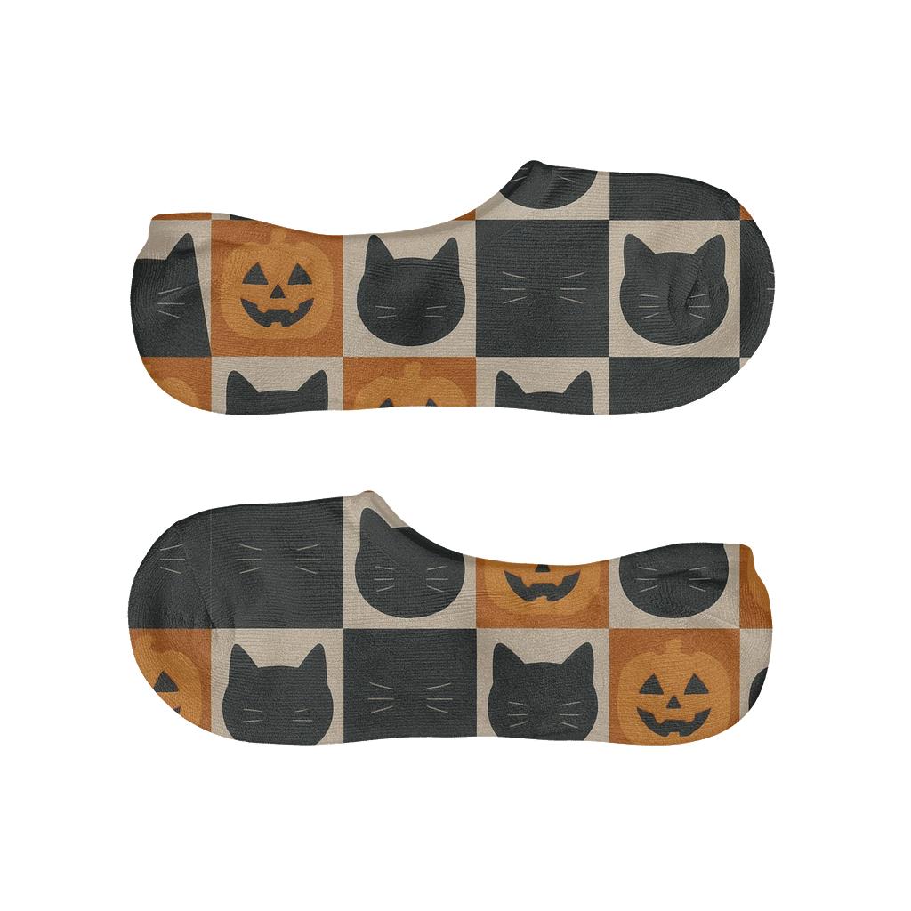 Black Cat And Pumpkin Alternating Blocks On Proper Neutral Background anti-slip no-show socks