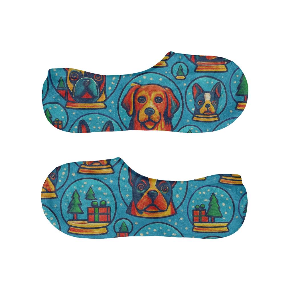 Snow Globe Dog Portrait Circles On Pale Blue Background comfortable low-cut socks