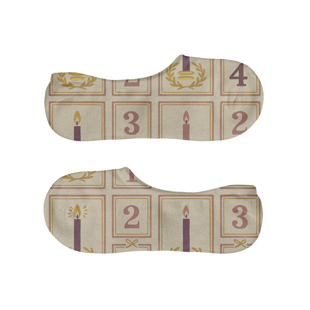 Vintage Poster Tiles With Advent Candles anti-slip no-show socks
